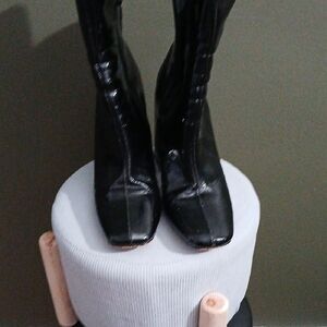Elegant Black Heeled Boots for Women
